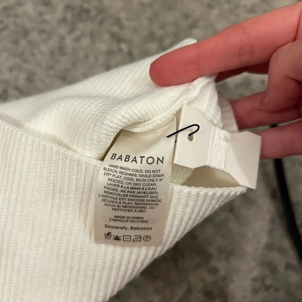 Aritzia Babaton Sculpt Knit Top – Cross Neck, M - Picture 5 of 6